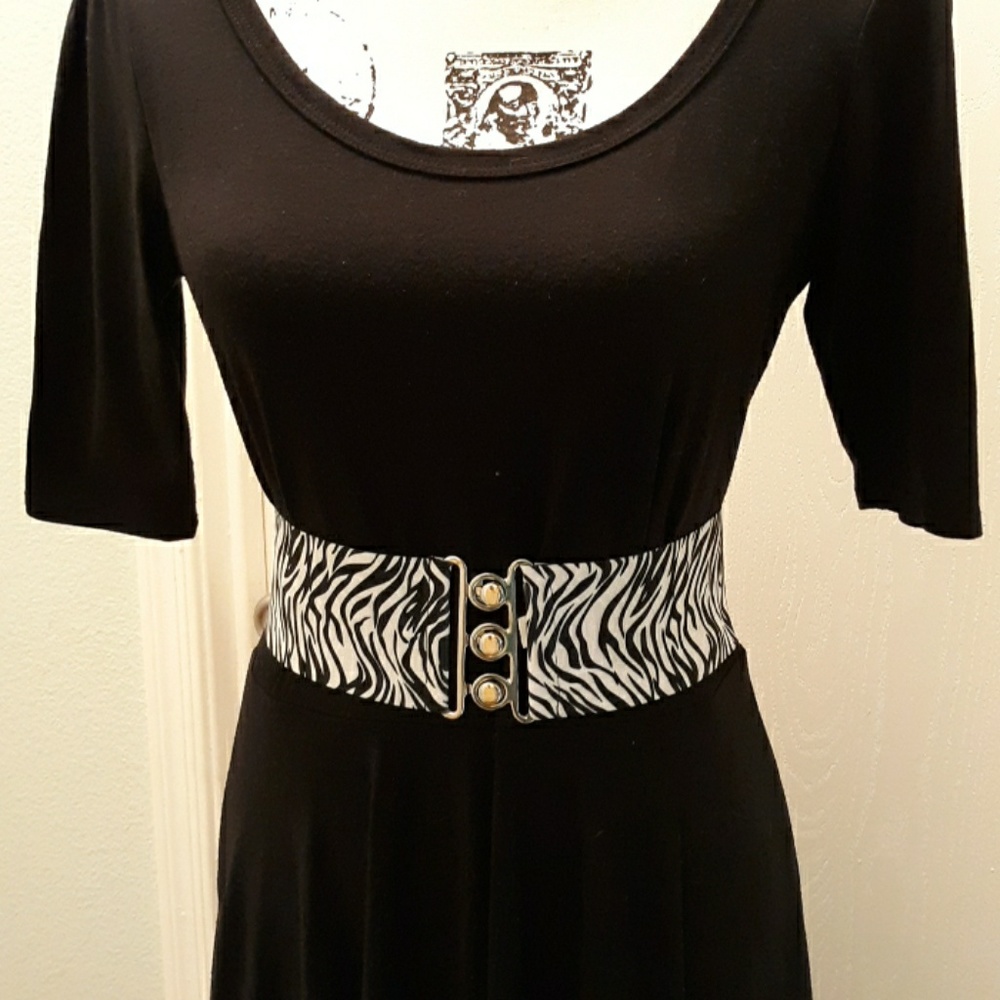 EUC zebra print wide stretch belt Medium - Picture 1 of 5